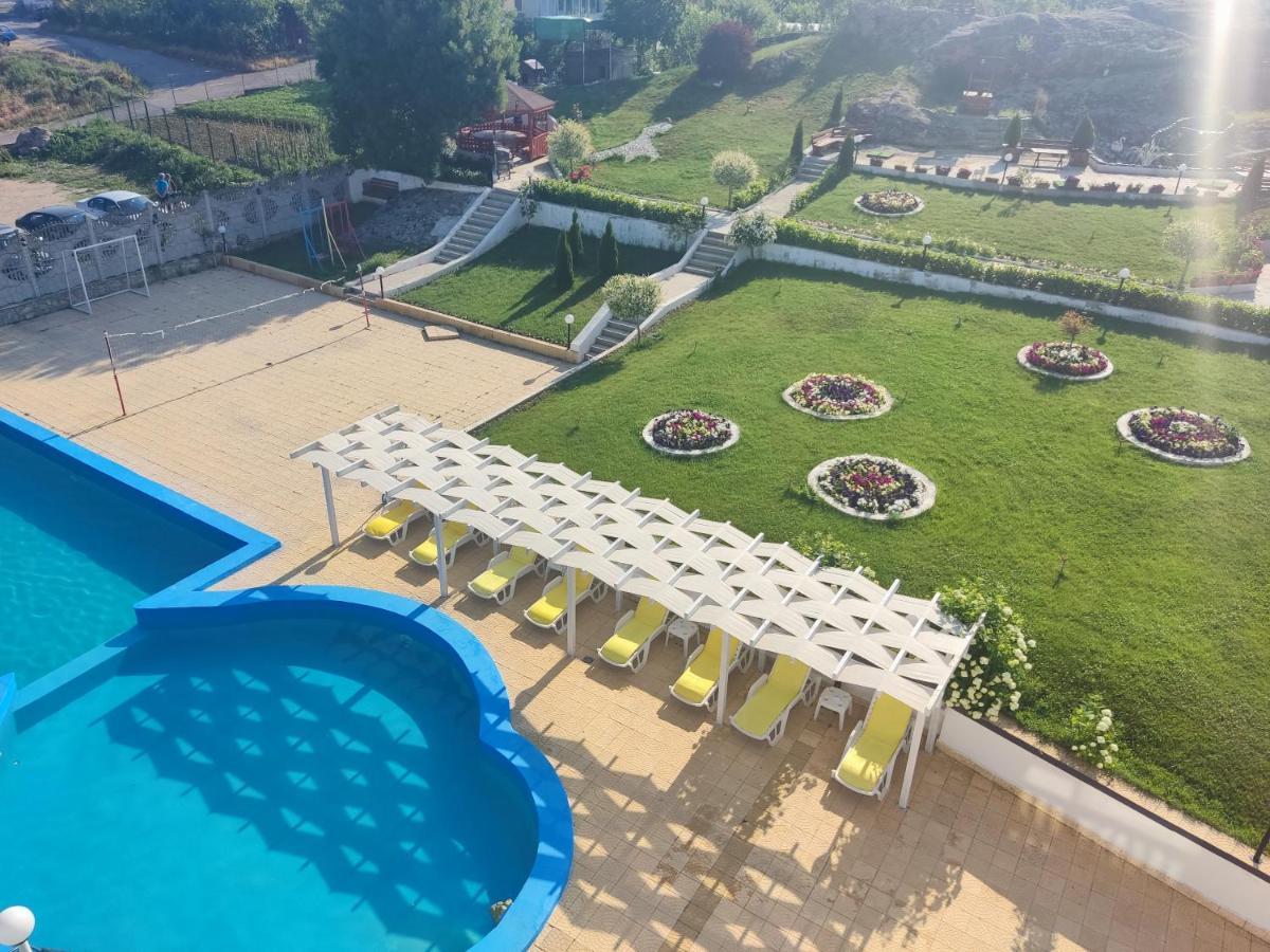 Hotel Elit เกียร์โกโว ภายนอก รูปภาพ