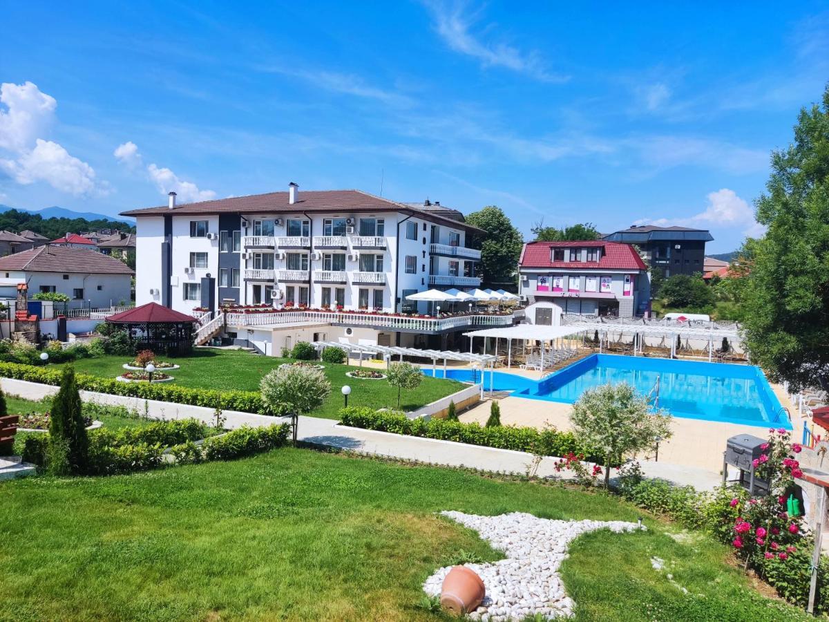 Hotel Elit เกียร์โกโว ภายนอก รูปภาพ