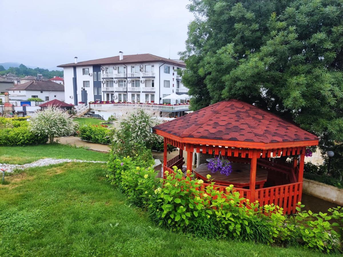 Hotel Elit เกียร์โกโว ภายนอก รูปภาพ