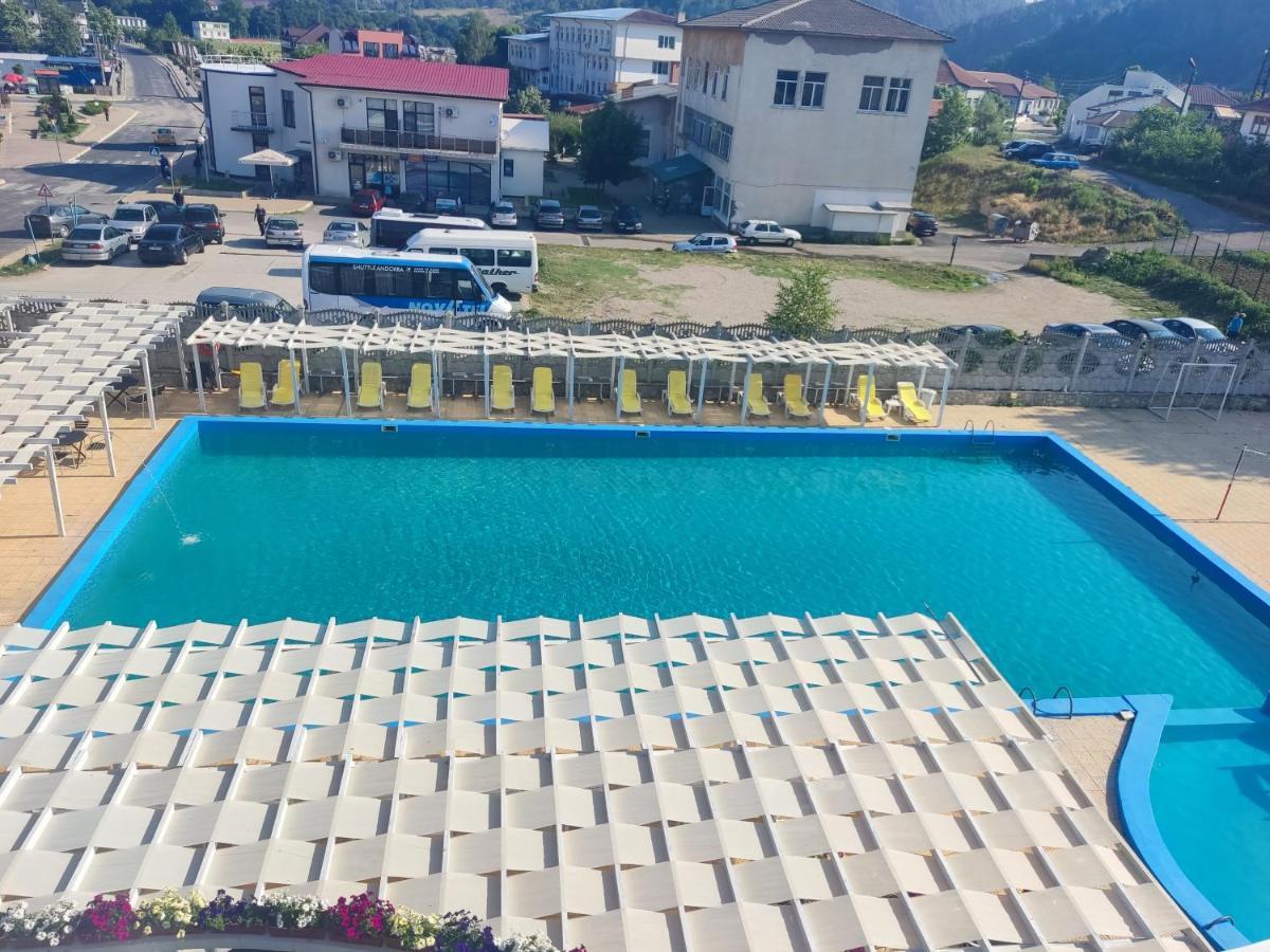 Hotel Elit เกียร์โกโว ภายนอก รูปภาพ