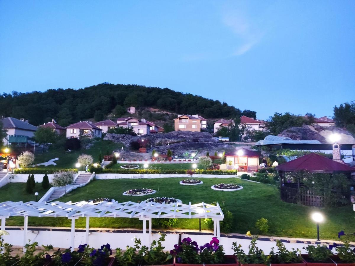 Hotel Elit เกียร์โกโว ภายนอก รูปภาพ